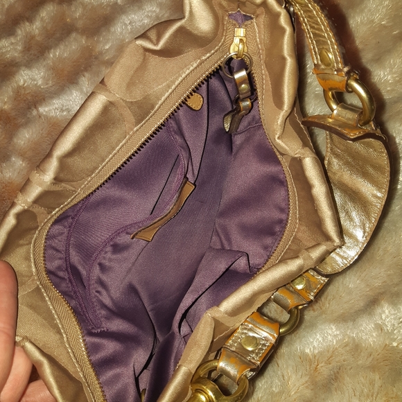 Coach beauty - Picture 3 of 4